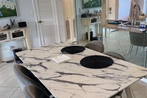 Снять в аренду кондоминиум в Дания-Бич, Флорида 1 спальня, 83.61м2, № 1955611 - фото 4