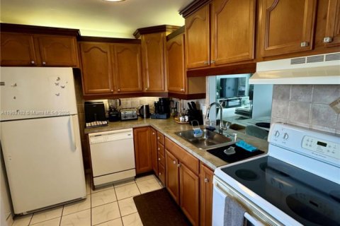 Снять в аренду кондоминиум в Дания-Бич, Флорида 1 спальня, 83.61м2, № 1955611 - фото 14