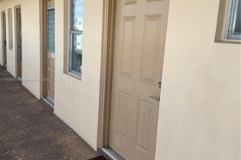 Снять в аренду кондоминиум в Дания-Бич, Флорида 1 спальня, 83.61м2, № 1955611 - фото 26