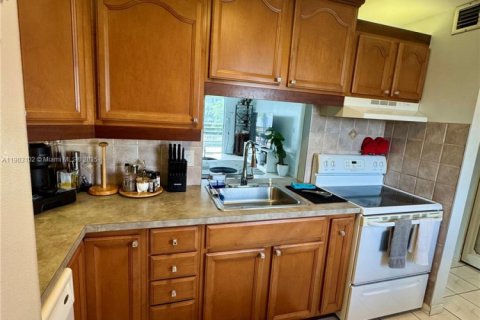 Снять в аренду кондоминиум в Дания-Бич, Флорида 1 спальня, 83.61м2, № 1955611 - фото 15