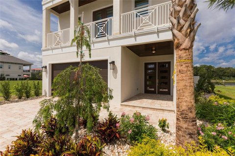 Casa en venta en Palm Coast, Florida, 4 dormitorios, 418.8 m2 № 623872 - foto 2