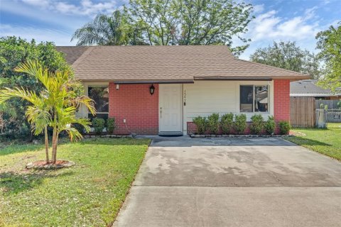 Duplex in Orlando, Florida 2 bedrooms, 80.82 sq.m. № 1679838 - photo 1