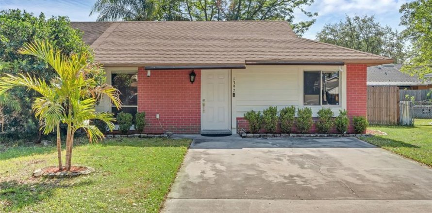 Duplex in Orlando, Florida 2 bedrooms, 80.82 sq.m. № 1679838