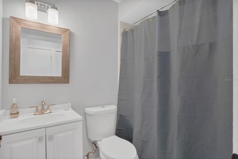 Duplex in Orlando, Florida 2 bedrooms, 80.82 sq.m. № 1679838 - photo 9
