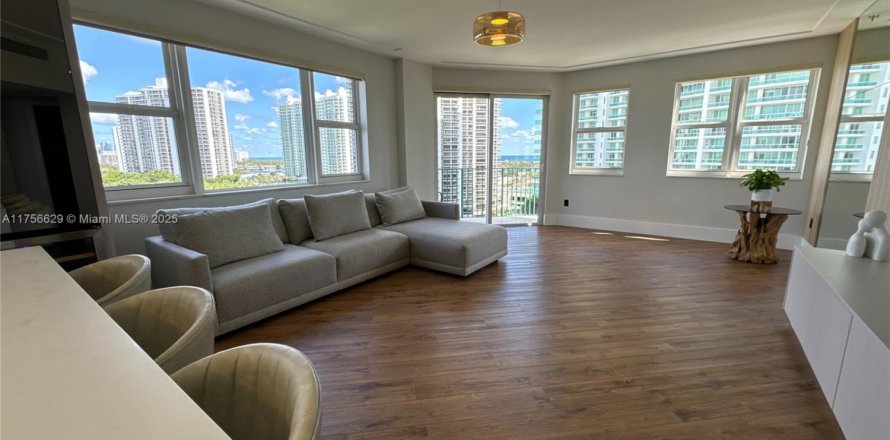 Condo à Aventura, Floride, 3 chambres № 1985329