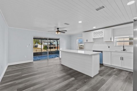 House in Hudson, Florida 2 bedrooms, 114.64 sq.m. № 1827191 - photo 10