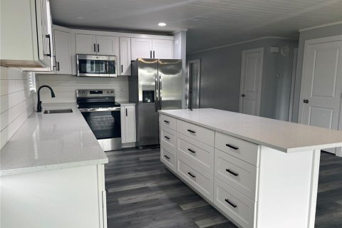 House in Hudson, Florida 2 bedrooms, 114.64 sq.m. № 1827191 - photo 18