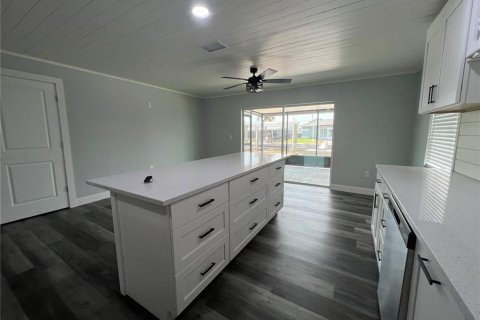 House in Hudson, Florida 2 bedrooms, 114.64 sq.m. № 1827191 - photo 17