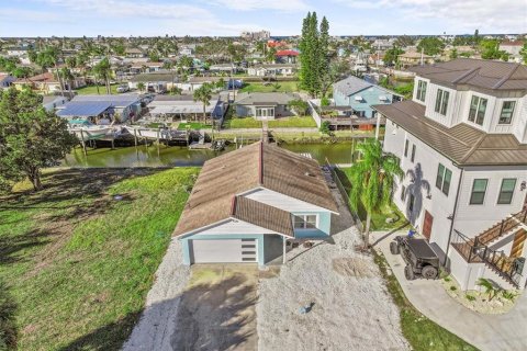 House in Hudson, Florida 2 bedrooms, 114.64 sq.m. № 1827191 - photo 27