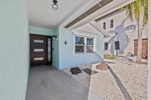 House in Hudson, Florida 2 bedrooms, 114.64 sq.m. № 1827191 - photo 4