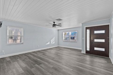 House in Hudson, Florida 2 bedrooms, 114.64 sq.m. № 1827191 - photo 6