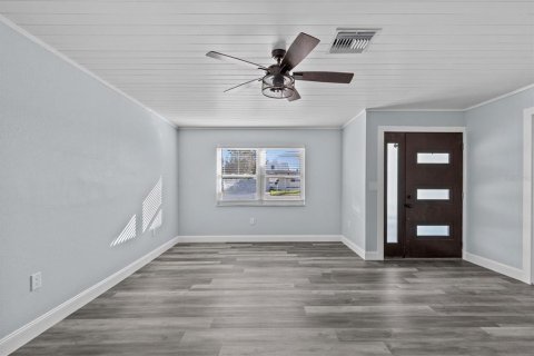 House in Hudson, Florida 2 bedrooms, 114.64 sq.m. № 1827191 - photo 5