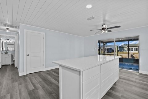 House in Hudson, Florida 2 bedrooms, 114.64 sq.m. № 1827191 - photo 12