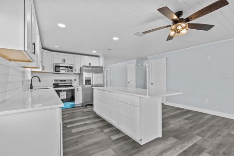 House in Hudson, Florida 2 bedrooms, 114.64 sq.m. № 1827191 - photo 11