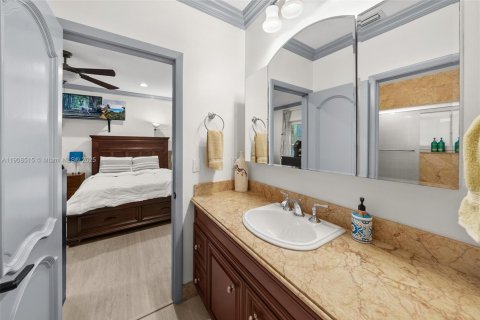 House in Cooper City, Florida 4 bedrooms, 330.73 sq.m. № 1965634 - photo 27