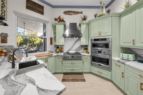 House in Cooper City, Florida 4 bedrooms, 330.73 sq.m. № 1965634 - photo 10