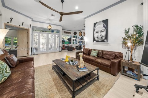 House in Cooper City, Florida 4 bedrooms, 330.73 sq.m. № 1965634 - photo 14