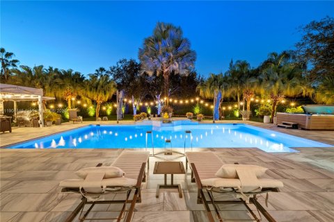 House in Cooper City, Florida 4 bedrooms, 330.73 sq.m. № 1965634 - photo 5