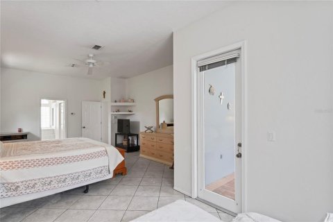 House in Hudson, Florida 4 bedrooms, 264.49 sq.m. № 1825330 - photo 26