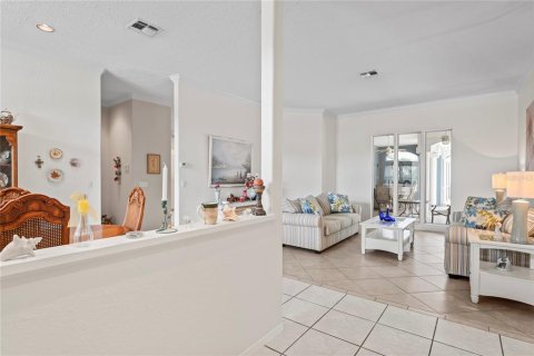 House in Hudson, Florida 4 bedrooms, 264.49 sq.m. № 1825330 - photo 6