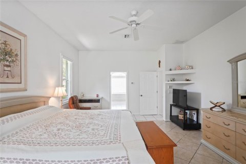 House in Hudson, Florida 4 bedrooms, 264.49 sq.m. № 1825330 - photo 27