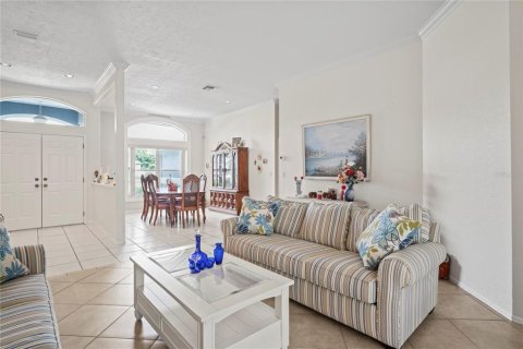 House in Hudson, Florida 4 bedrooms, 264.49 sq.m. № 1825330 - photo 9