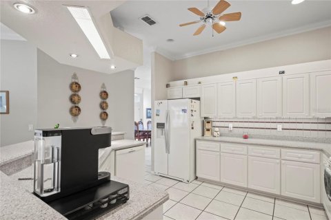 House in Hudson, Florida 4 bedrooms, 264.49 sq.m. № 1825330 - photo 12