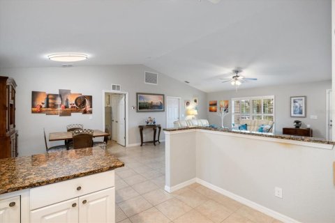 House in Englewood, Florida 3 bedrooms, 149.39 sq.m. № 1916242 - photo 13