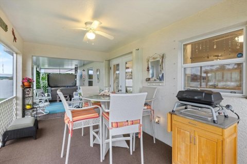 House in Englewood, Florida 3 bedrooms, 149.39 sq.m. № 1916242 - photo 28
