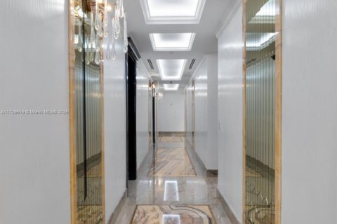 Купить кондоминиум в Санни-Айлс-Бич, Флорида 4 спальни, 428.19м2, № 2014025 - фото 21