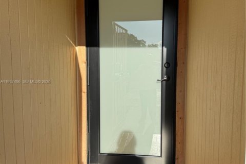 Touwnhouse à louer à Miami, Floride: 3 chambres, 90.12 m2 № 1995313 - photo 2