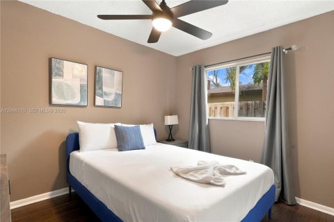 Villa ou maison à louer à Cape Coral, Floride: 2 chambres № 2386929 - photo 12