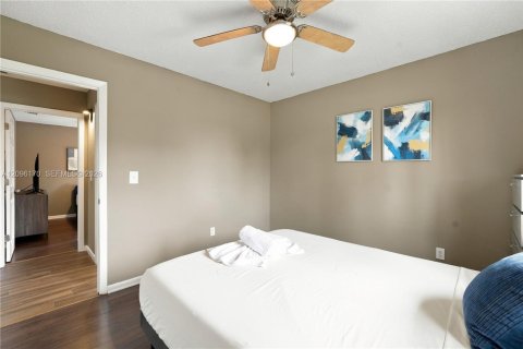 Villa ou maison à louer à Cape Coral, Floride: 2 chambres № 2386929 - photo 8