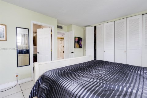 Купить кондоминиум в Лодерхилл, Флорида 2 спальни, 80.82м2, № 1926479 - фото 18