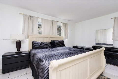 Купить кондоминиум в Лодерхилл, Флорида 2 спальни, 80.82м2, № 1926479 - фото 17