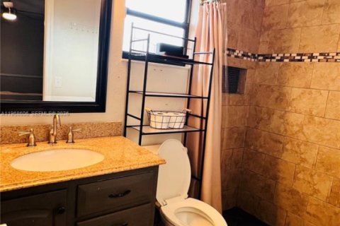 House in Port St. Lucie, Florida 2 bedrooms, 89.19 sq.m. № 2030411 - photo 9