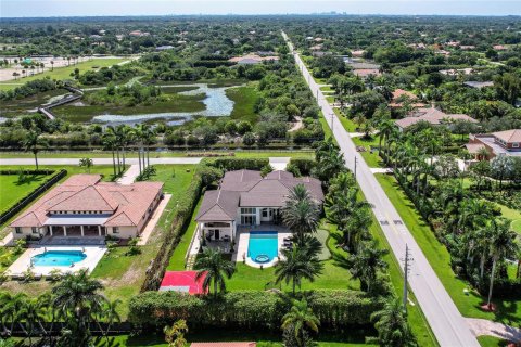 Villa ou maison à Plantation, Floride 5 chambres, 477.8 m2 № 2268093