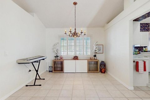 Casa en venta en Kissimmee, Florida, 4 dormitorios, 195.93 m2 № 2196962 - foto 3