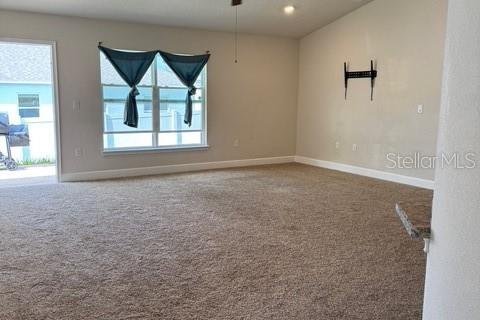 House in Poinciana, Florida 4 bedrooms, 179.3 sq.m. № 1778110 - photo 6