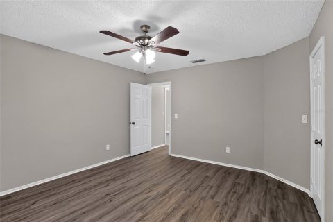House in Mount Plymouth, Florida 3 bedrooms, 126.44 sq.m. № 2333853 - photo 22