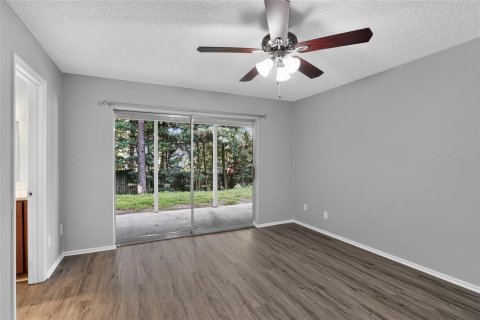 House in Mount Plymouth, Florida 3 bedrooms, 126.44 sq.m. № 2333853 - photo 12