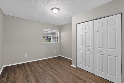 House in Mount Plymouth, Florida 3 bedrooms, 126.44 sq.m. № 2333853 - photo 21