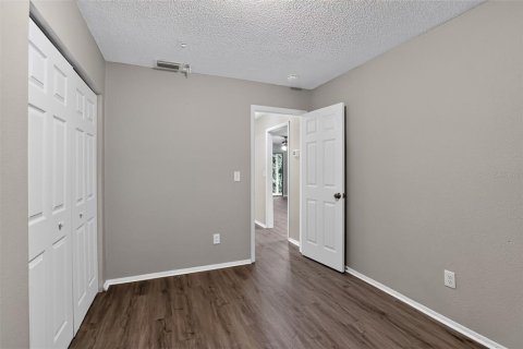 House in Mount Plymouth, Florida 3 bedrooms, 126.44 sq.m. № 2333853 - photo 23