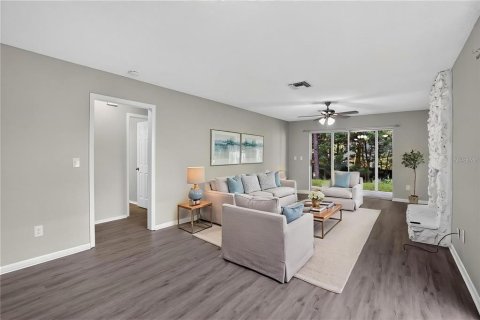 House in Mount Plymouth, Florida 3 bedrooms, 126.44 sq.m. № 2333853 - photo 9