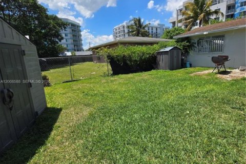 Casa en alquiler en Miami, Florida, 3 dormitorios, 112.88 m2 № 2074094 - foto 6