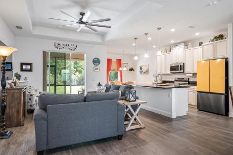 House in Palm Coast, Florida 3 bedrooms, 158.12 sq.m. № 1724630 - photo 2