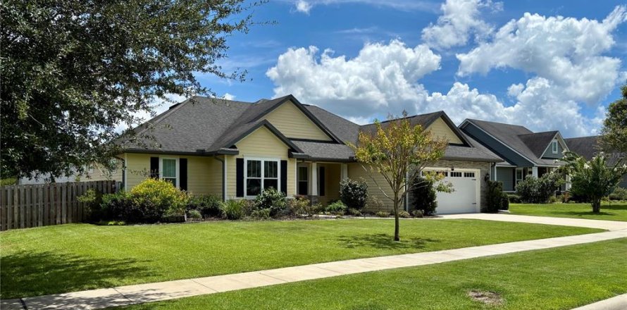 House in High Springs, Florida 5 bedrooms, 202.25 sq.m. № 1883605