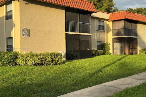 Condominio en venta en Miami, Florida, 3 dormitorios № 1963579 - foto 1