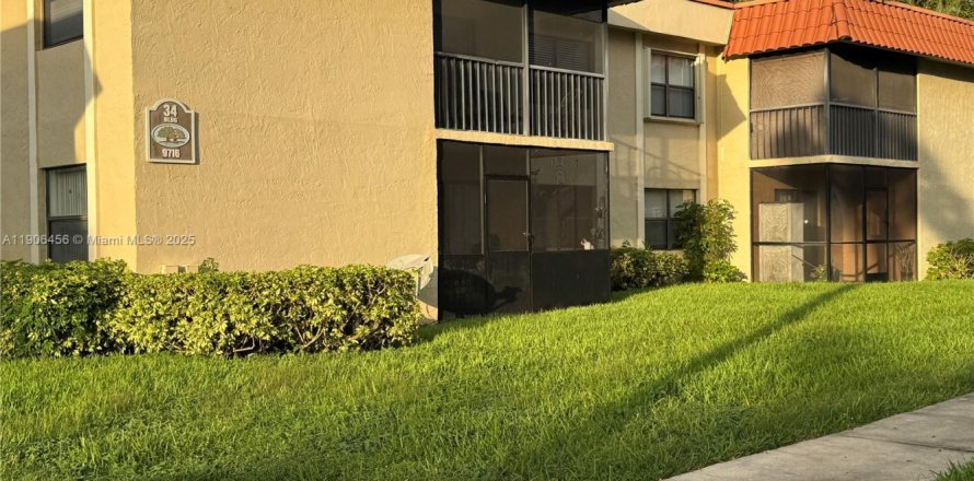 Condominio en Miami, Florida, 3 dormitorios  № 1963579