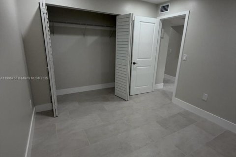 Condominio en venta en Miami, Florida, 3 dormitorios № 1963579 - foto 19